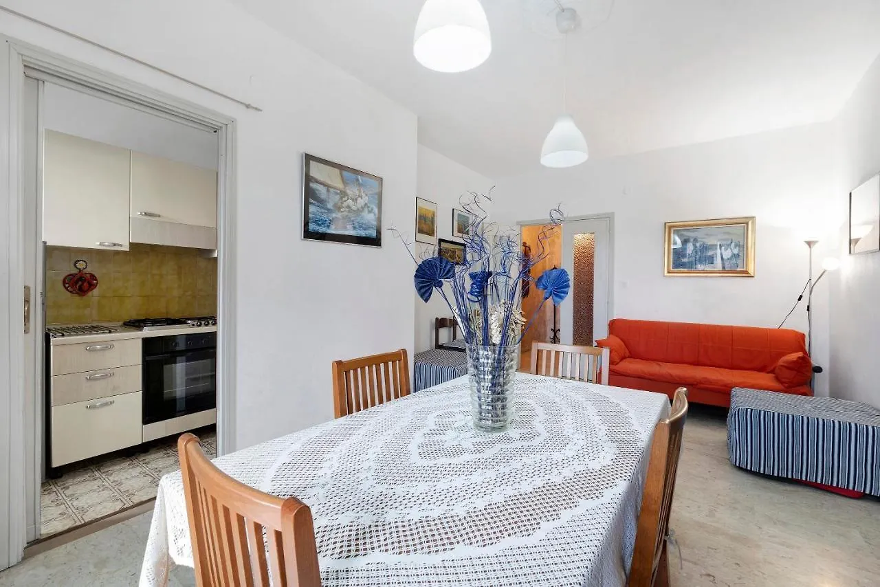 Apartment Appartamento Le Vele Borghetto Santo Spirito