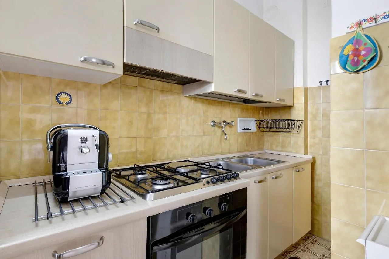 Appartamento Le Vele Borghetto Santo Spirito Italy